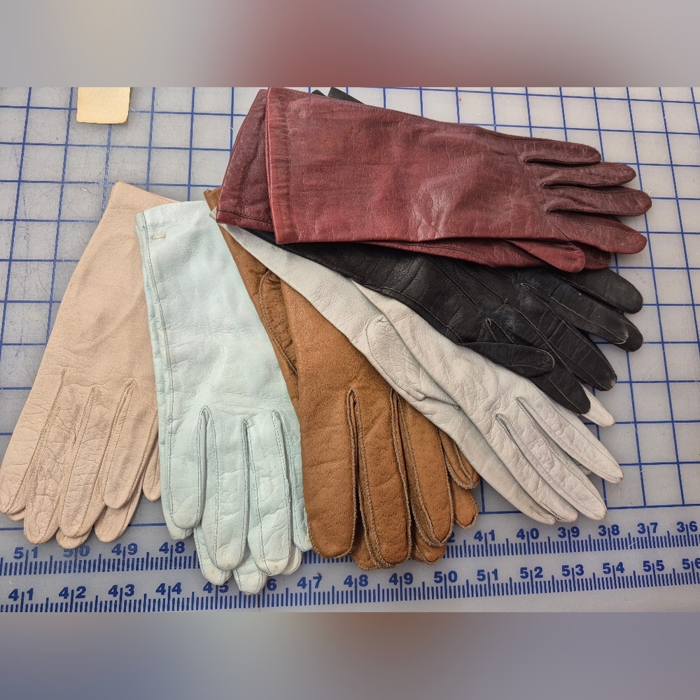 Elegant Leather Gloves Set in Assorted Colors